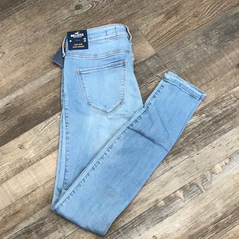 Hollister Low-Rise Jean Legging, size 3R, lt. blue